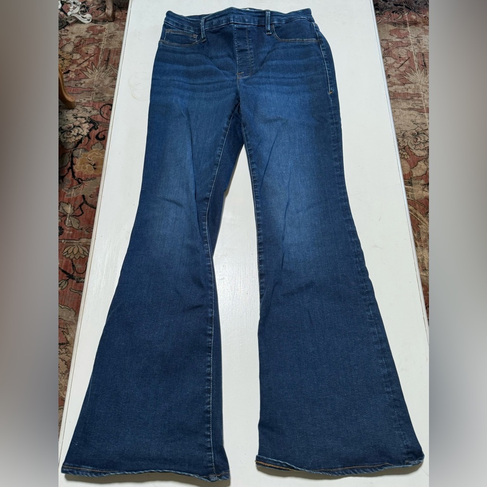 Barely worn Good American pull on flares